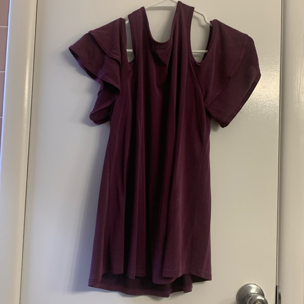 Off the shoulder pretty blouse, maroon color